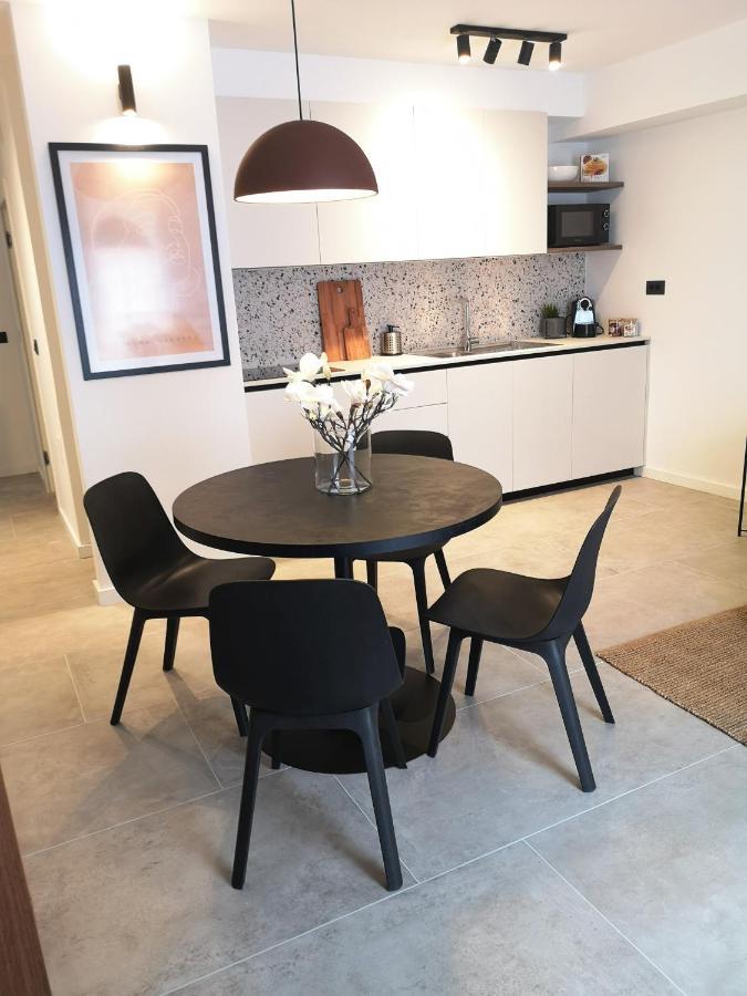 Modern And Cozy Apartments Salt & Pepper In Heart Of روفينج المظهر الخارجي الصورة