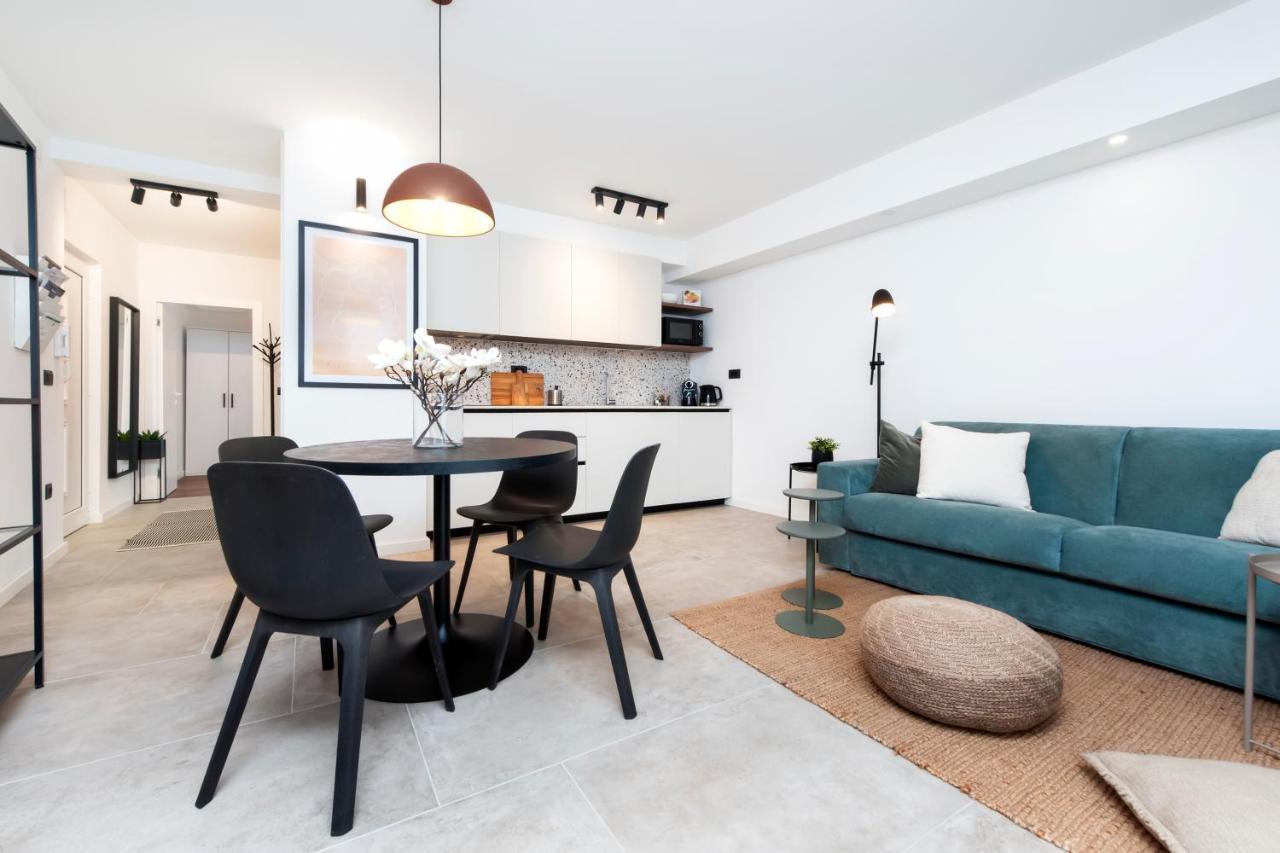 Modern And Cozy Apartments Salt & Pepper In Heart Of روفينج المظهر الخارجي الصورة