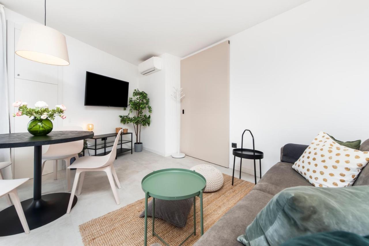 Modern And Cozy Apartments Salt & Pepper In Heart Of روفينج المظهر الخارجي الصورة