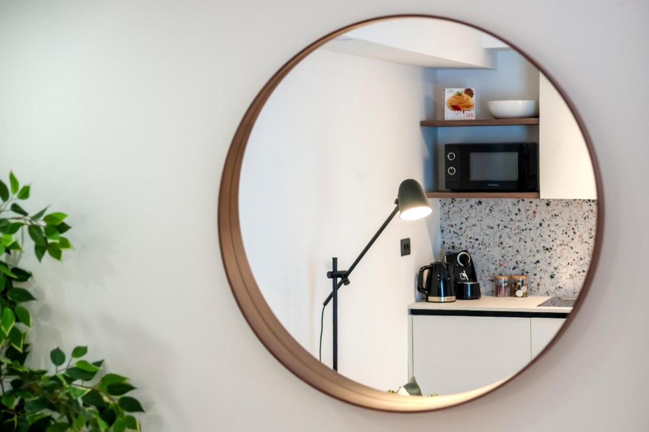 Modern And Cozy Apartments Salt & Pepper In Heart Of روفينج المظهر الخارجي الصورة