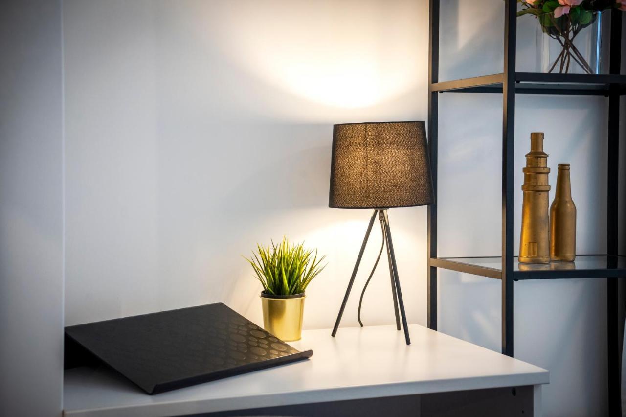 Modern And Cozy Apartments Salt & Pepper In Heart Of روفينج المظهر الخارجي الصورة