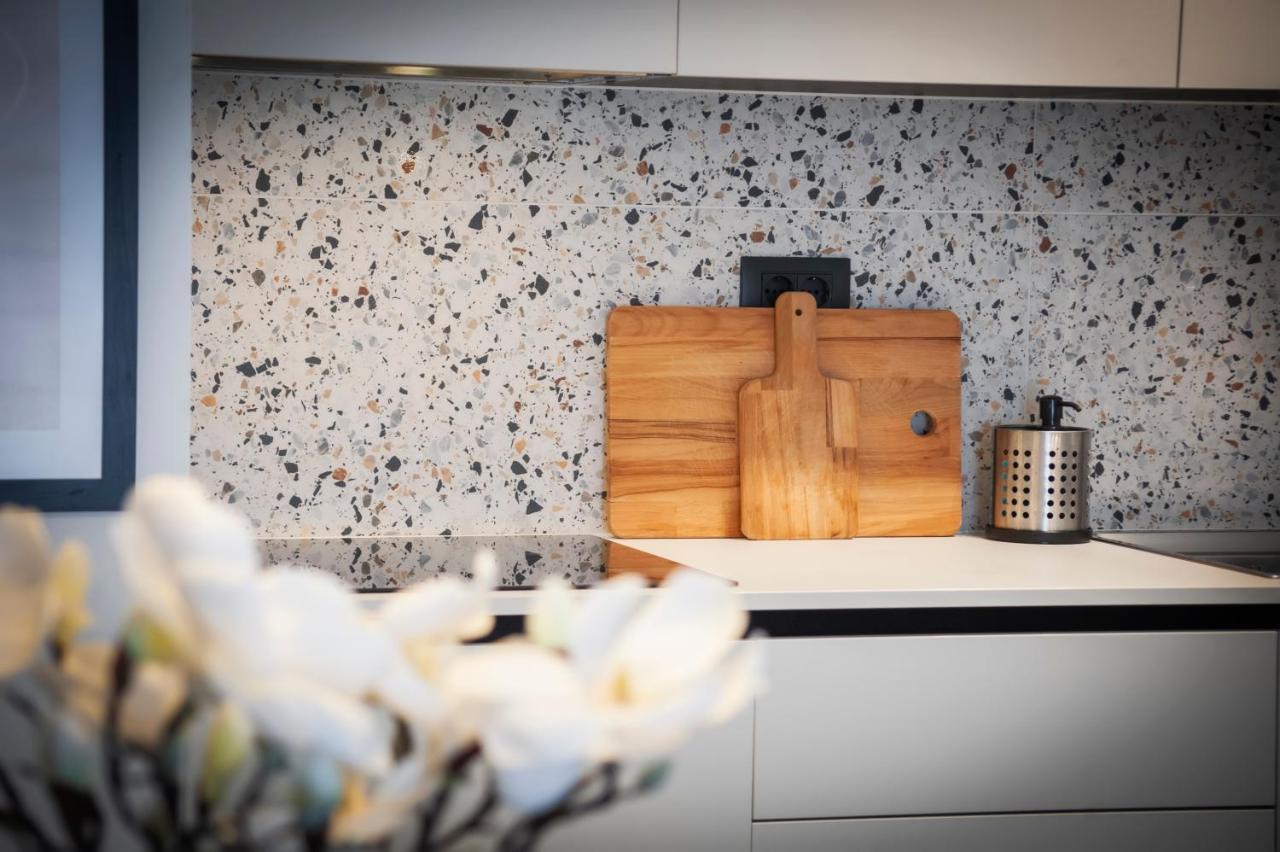 Modern And Cozy Apartments Salt & Pepper In Heart Of روفينج المظهر الخارجي الصورة